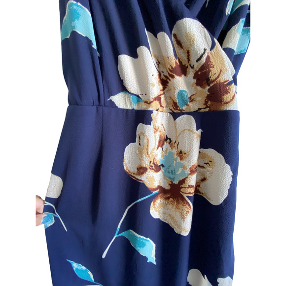 Super Down Floral Wrap Dress - Picture 3 of 5